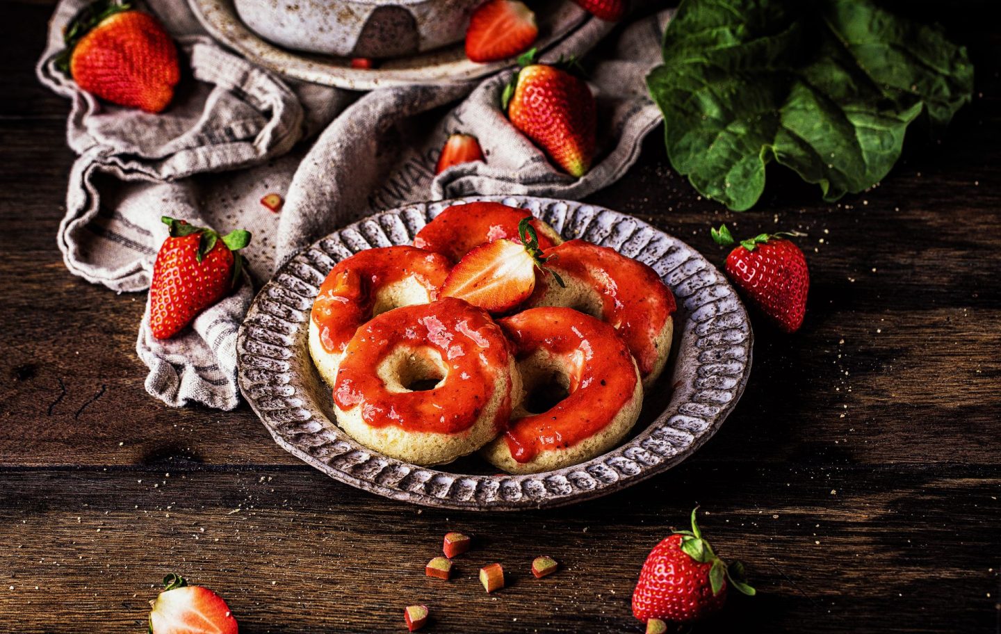 Grieß-Donuts einfaches rezept kalorienreduziert erdbeer-soße