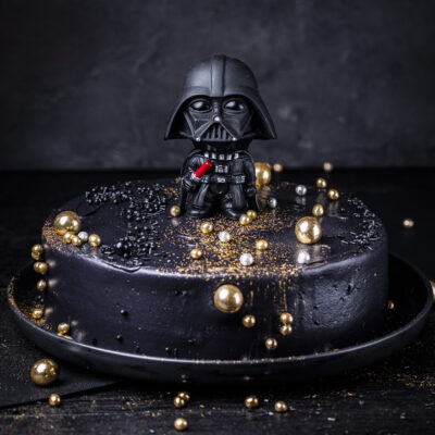 Einfache Star Wars Darth Vader-Torte
